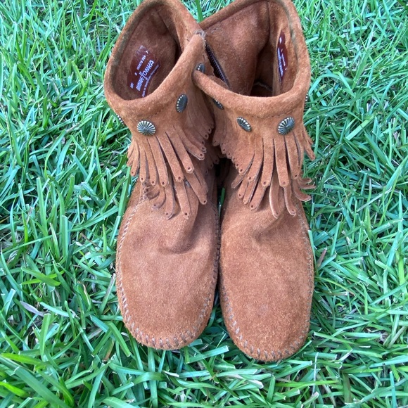 Women’s Minnetonka leather moccasins - Picture 2 of 5